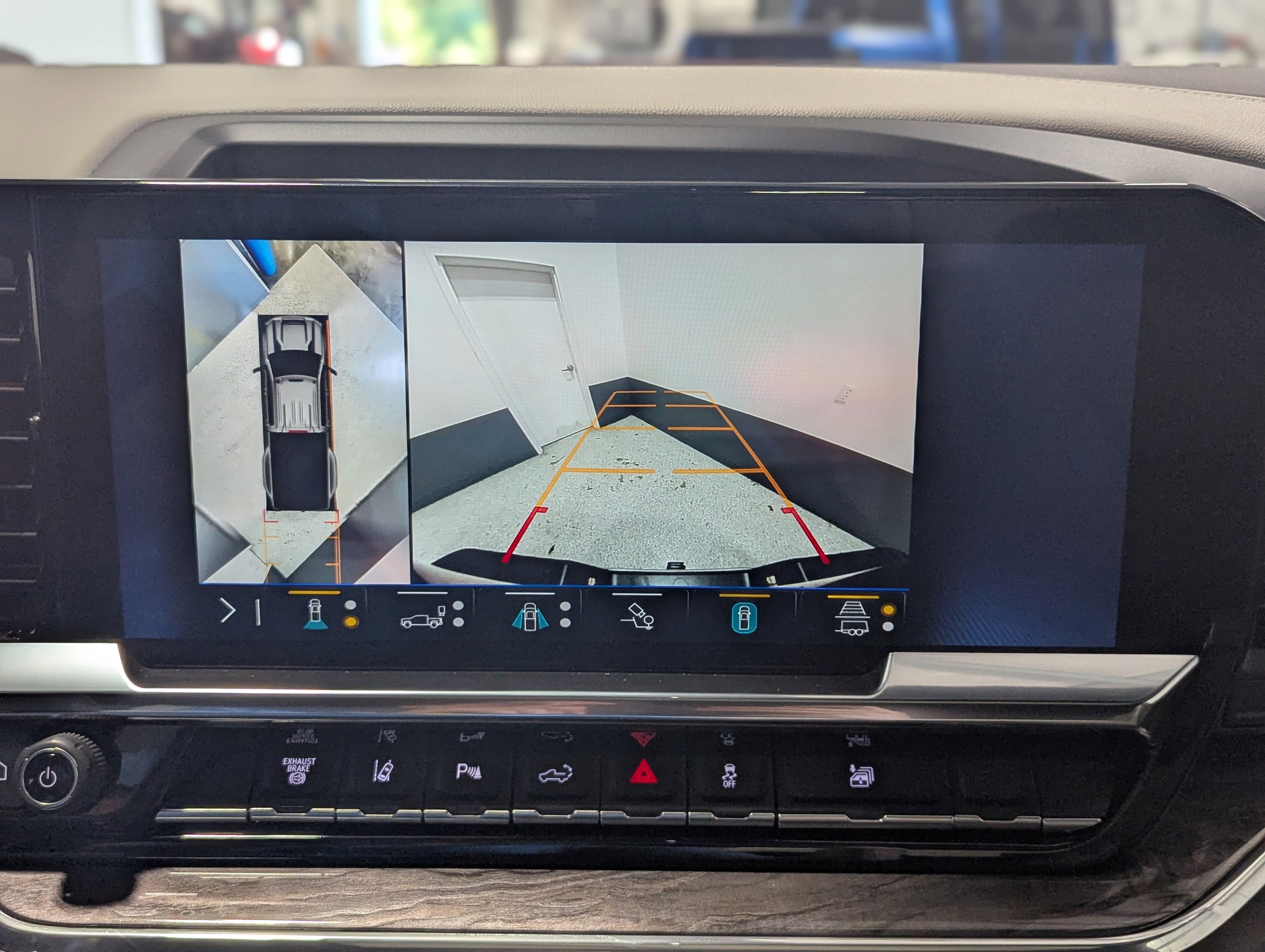 Used 2025 Chevrolet Silverado 3500 LTZ w/ LTZ Plus Package image 22