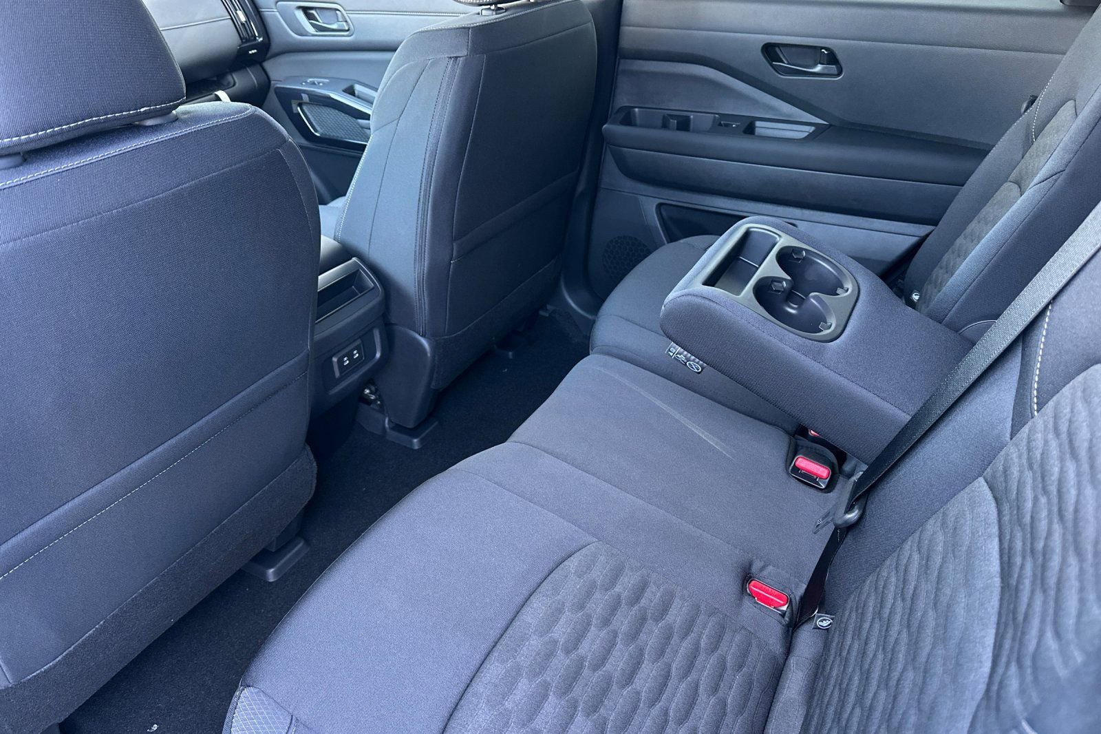 New 2026 Nissan Pathfinder SV w/ Cargo Package image 9