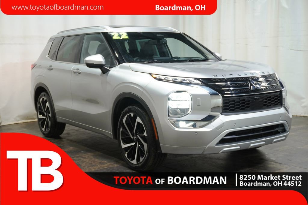 Used 2022 Mitsubishi Outlander SEL image 1