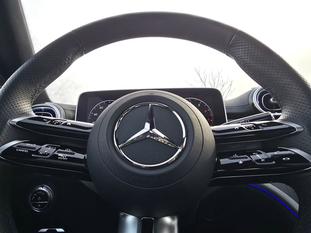 Used 2025 Mercedes-Benz C 300 4MATIC Sedan image 27