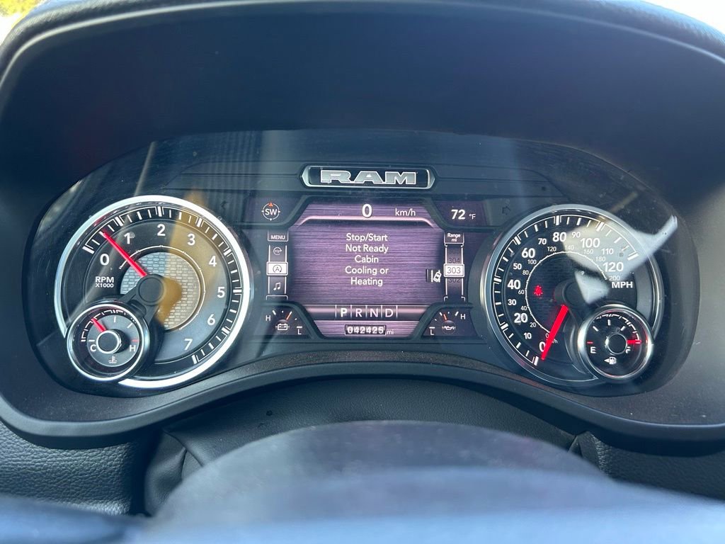Used 2024 RAM 1500 Laramie image 24