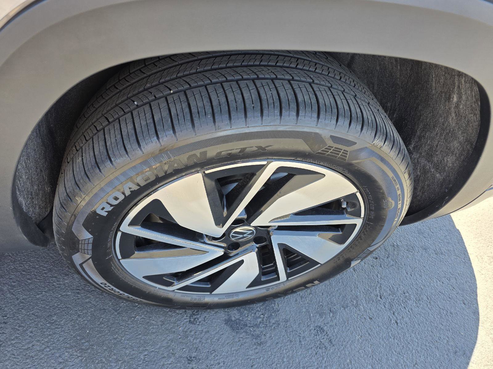 Used 2024 Volkswagen Atlas SE image 35