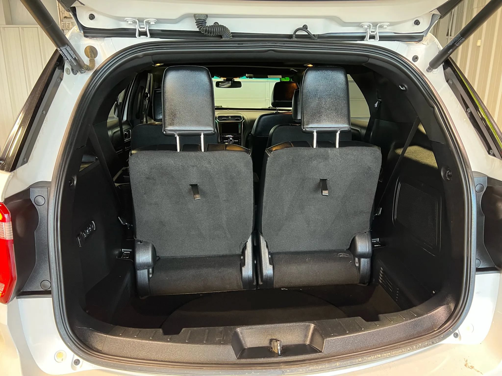 Used 2016 Ford Explorer Platinum AWD/4WD image 15