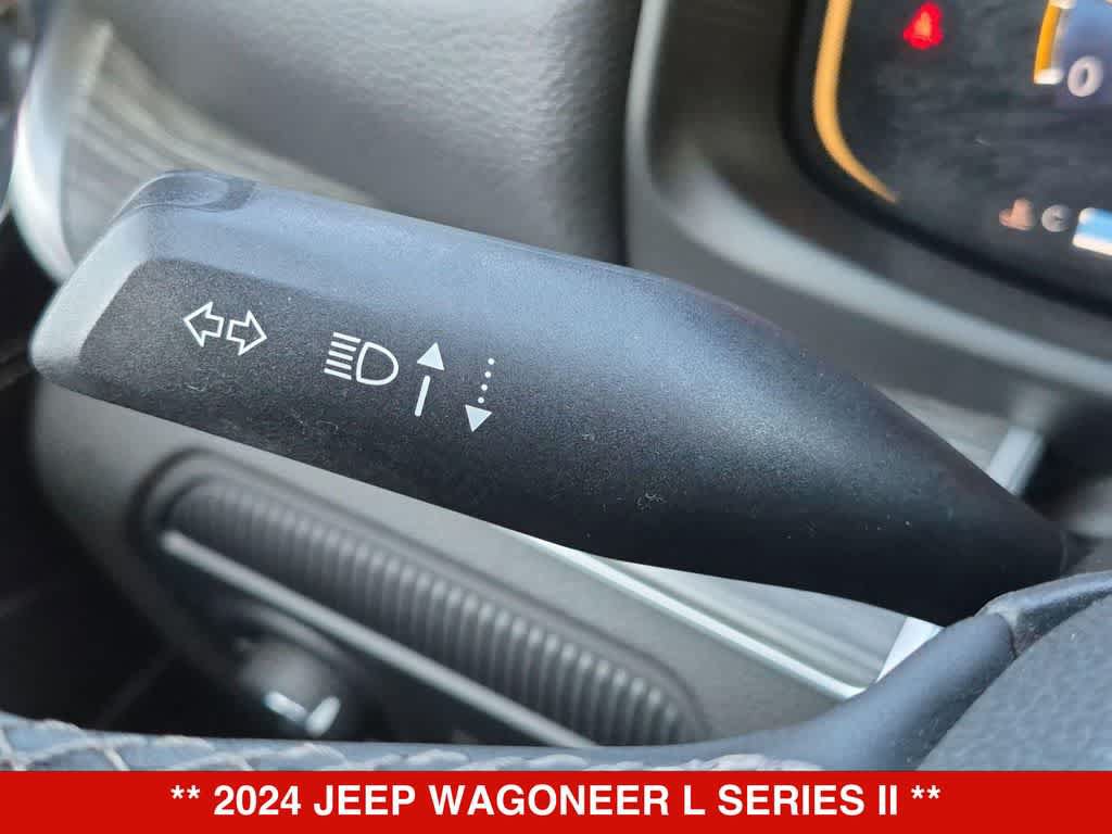 Used 2024 Jeep Wagoneer L Series II RWD image 26