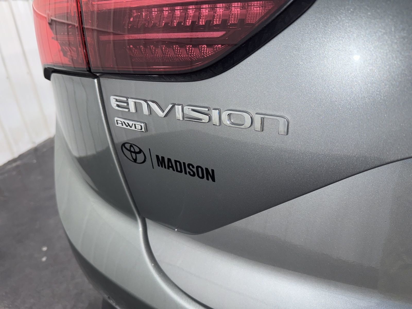 Used 2024 Buick Envision Preferred AWD/4WD image 35