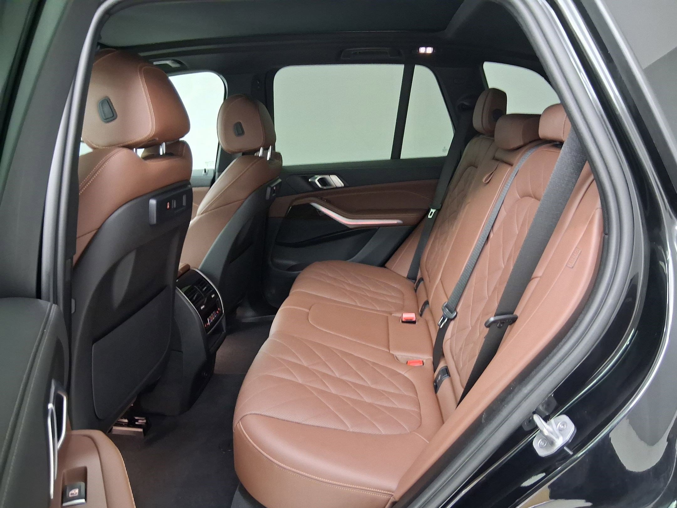 Used 2023 BMW X5 sDrive40i w/ Climate Comfort Package image 14