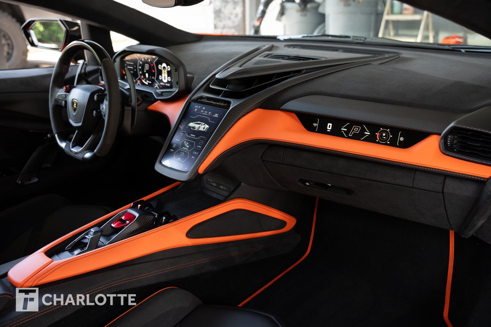 Used 2024 Lamborghini Revuelto AWD/4WD image 32