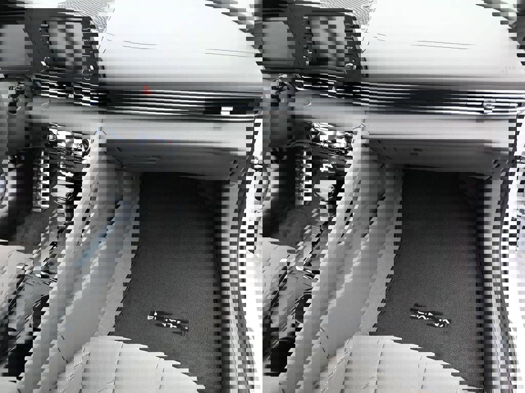 New 2025 Hyundai Elantra Sport image 33