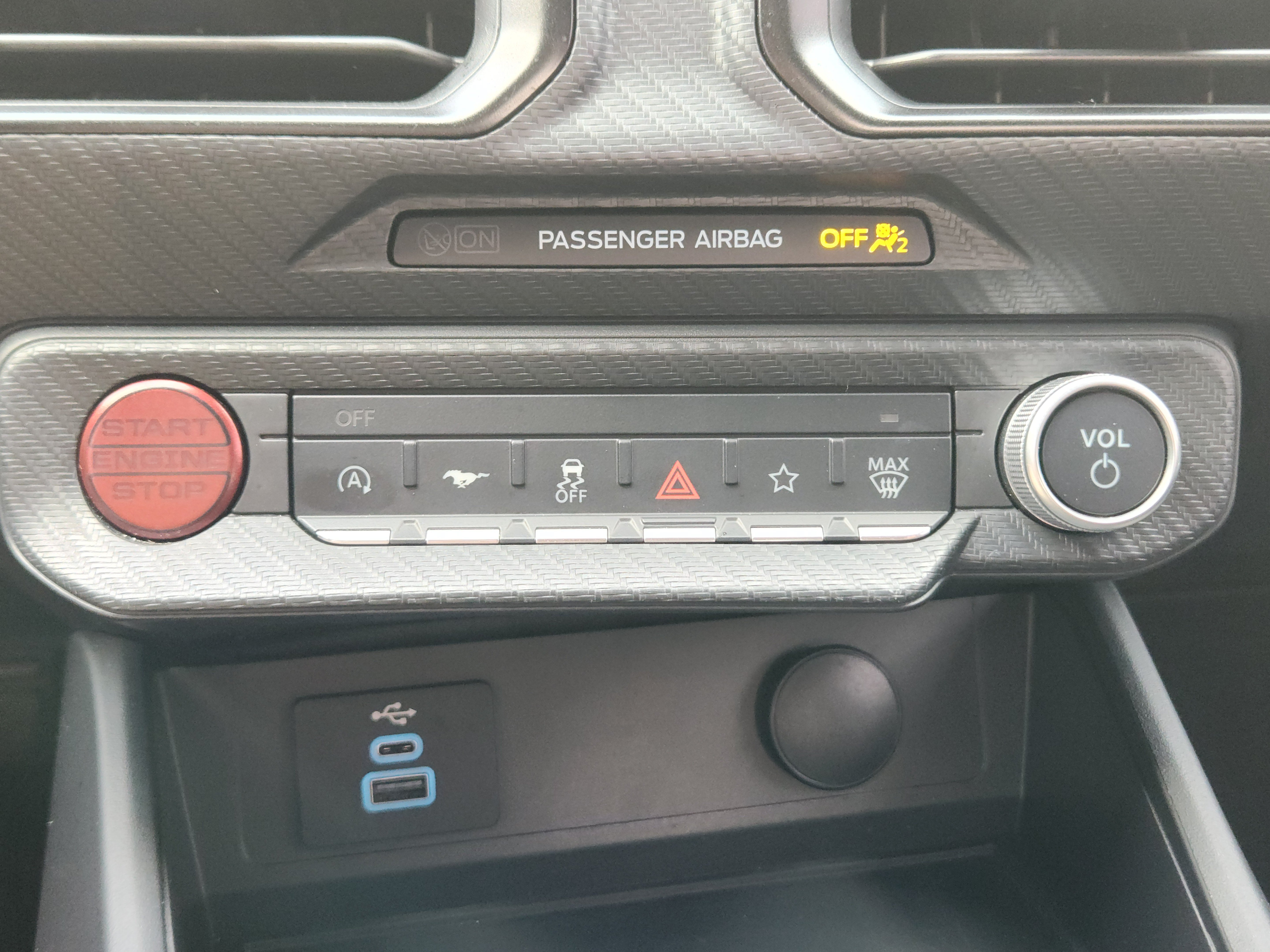 Used 2025 Ford Mustang GT RWD image 14