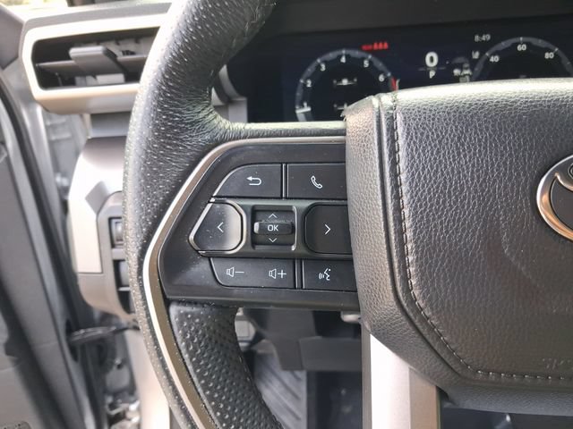 Used 2025 Toyota Tacoma TRD Sport AWD/4WD image 17