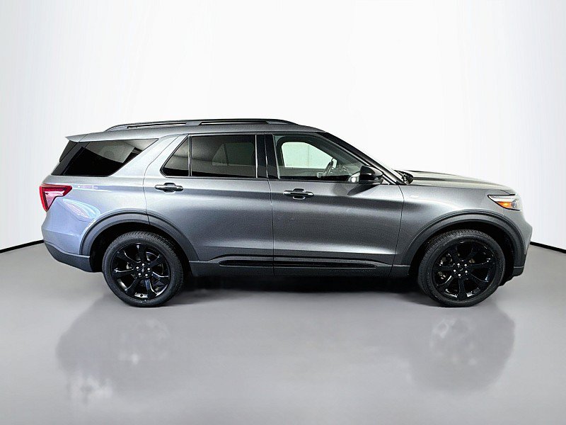 Used 2023 Ford Explorer ST-Line AWD/4WD image 8