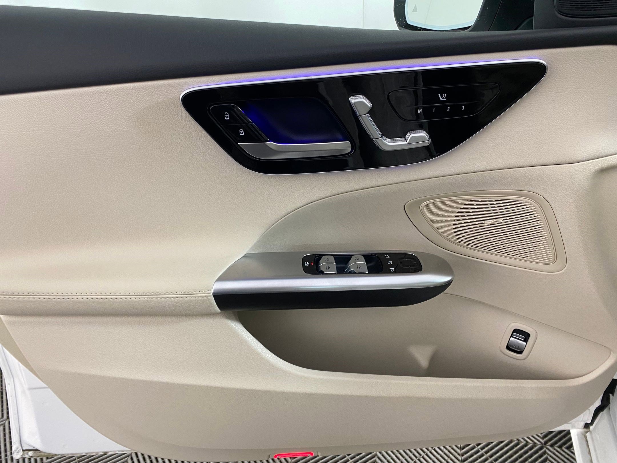 Certified 2025 Mercedes-Benz C 300 4MATIC Sedan image 11