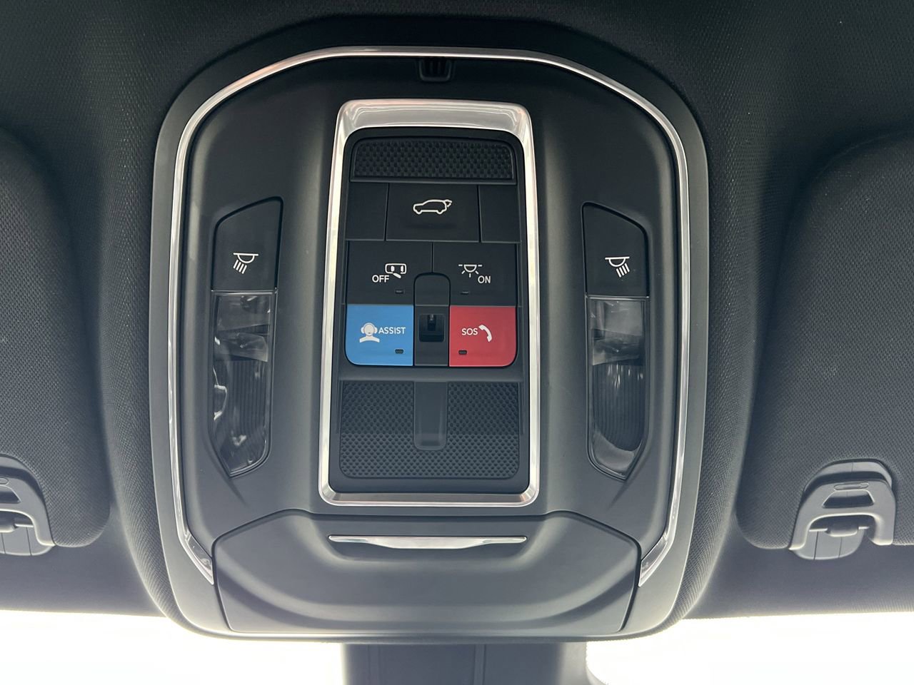 Used 2024 Jeep Wagoneer L Series II w/ Flexible Seating Group image 17