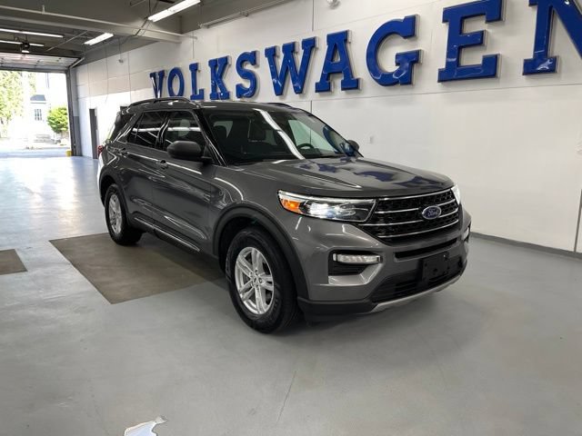 Used 2021 Ford Explorer XLT w/ Equipment Group 202A AWD/4WD image 5