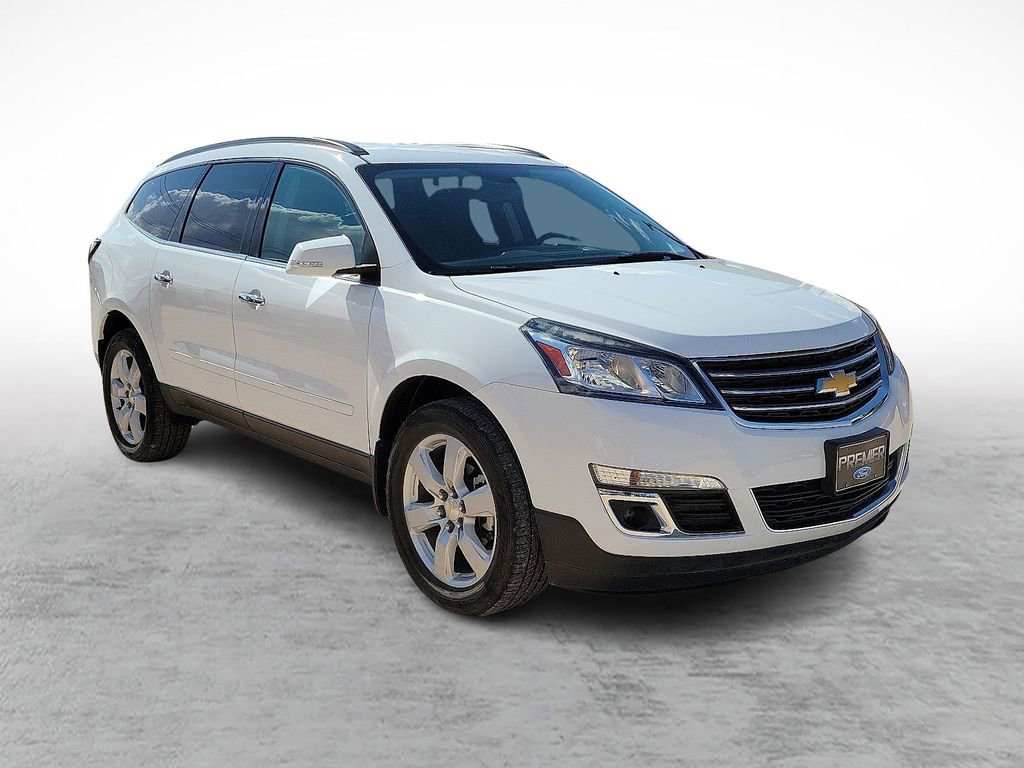 Used 2017 Chevrolet Traverse LT w/ Style and Technology Package FWD image 1