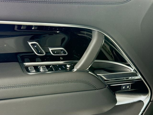 New 2026 Land Rover Range Rover SE image 20