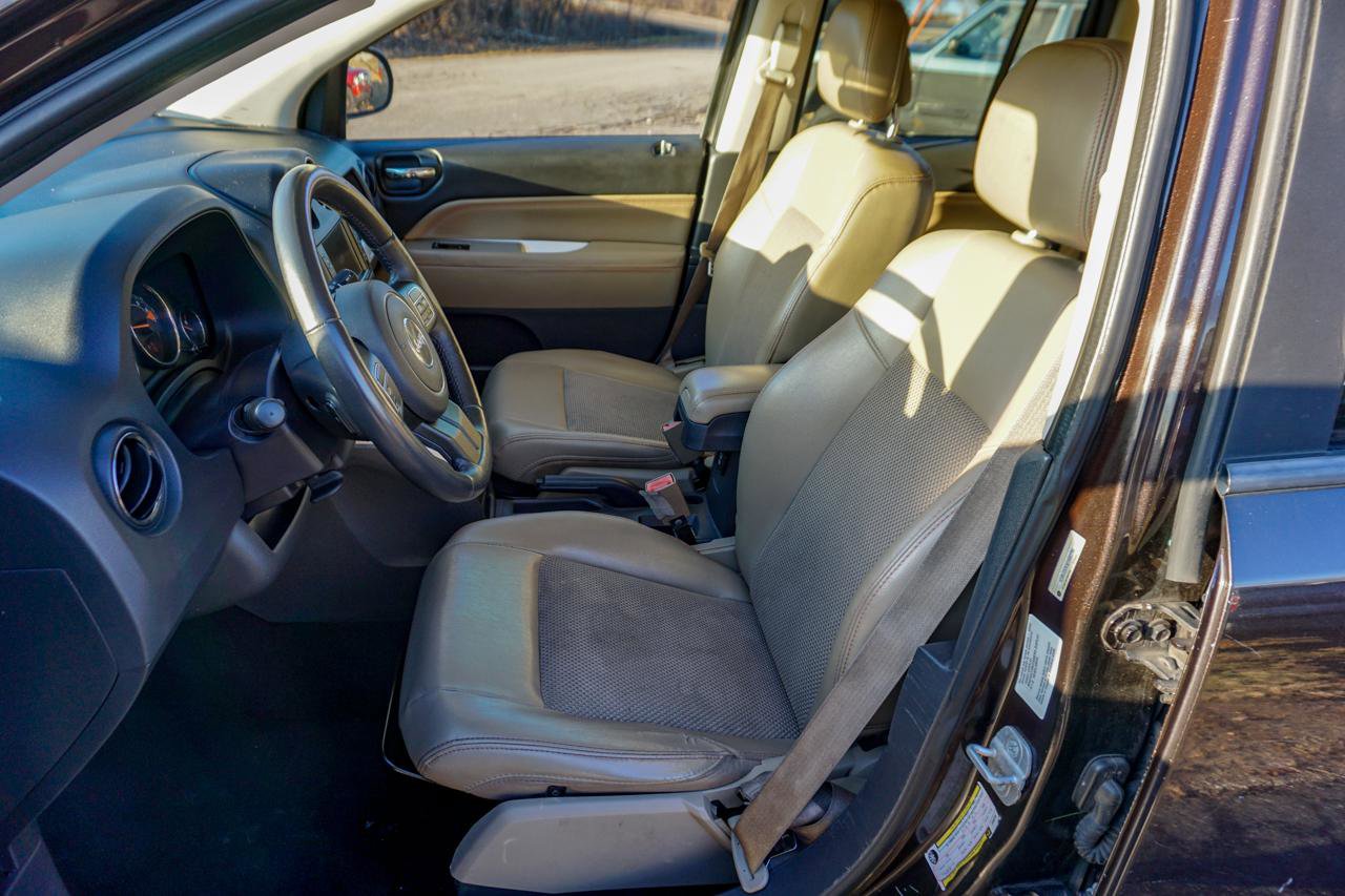 Used 2014 Jeep Compass Latitude image 16