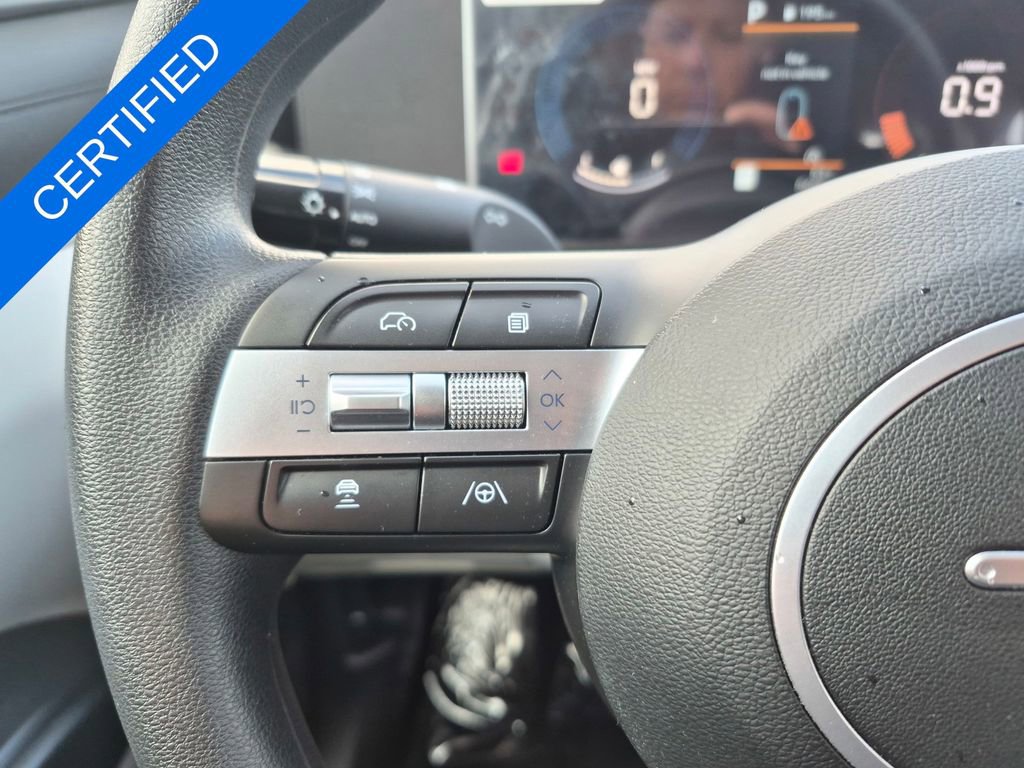 Used 2025 Hyundai Tucson SE image 13