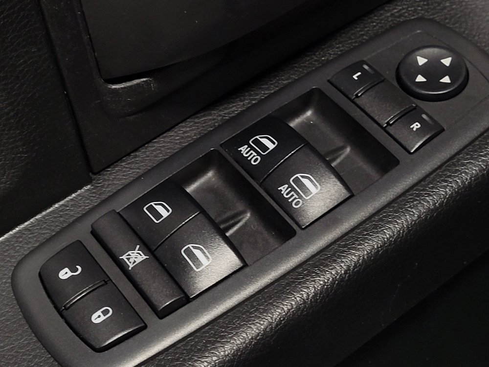 Used 2018 RAM 1500 Express AWD/4WD image 27