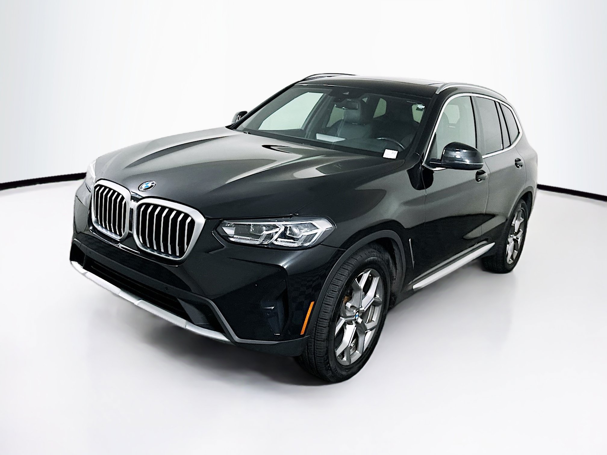 Used 2024 BMW X3 sDrive30i RWD image 3