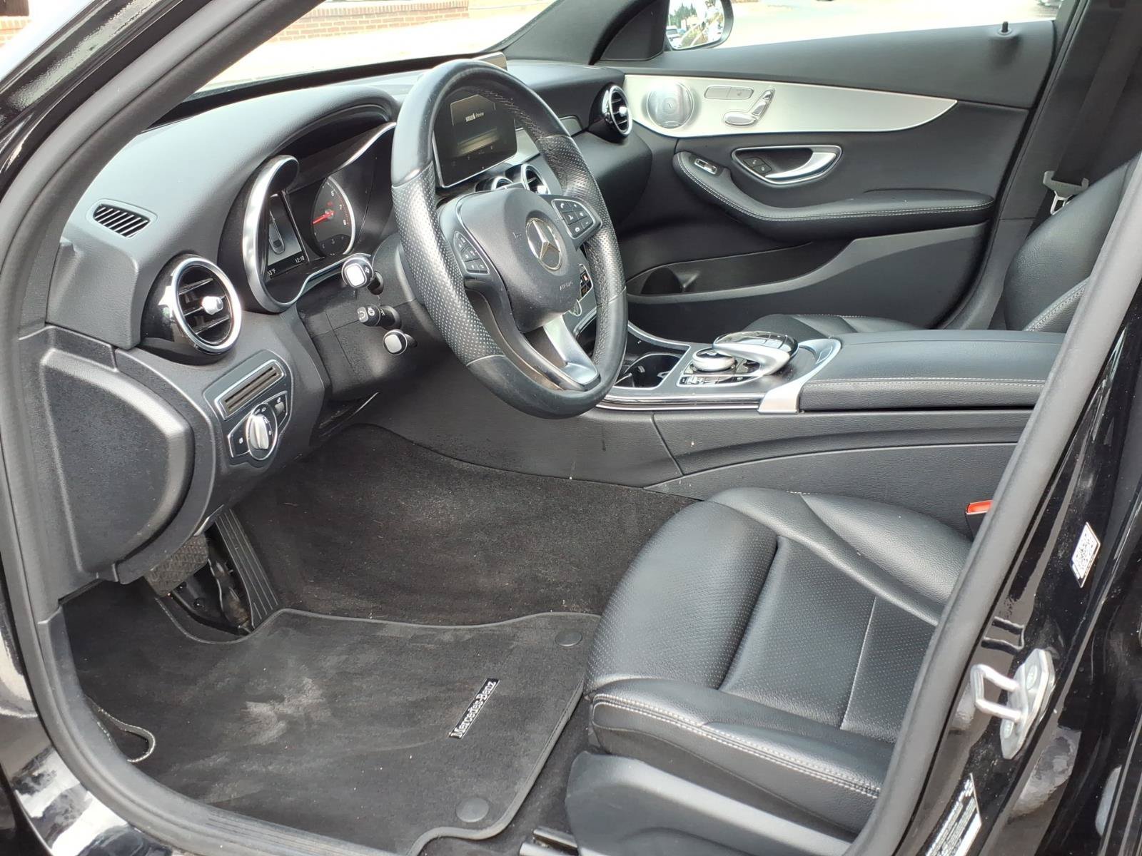 Used 2018 Mercedes-Benz C 300 4MATIC Sedan image 11