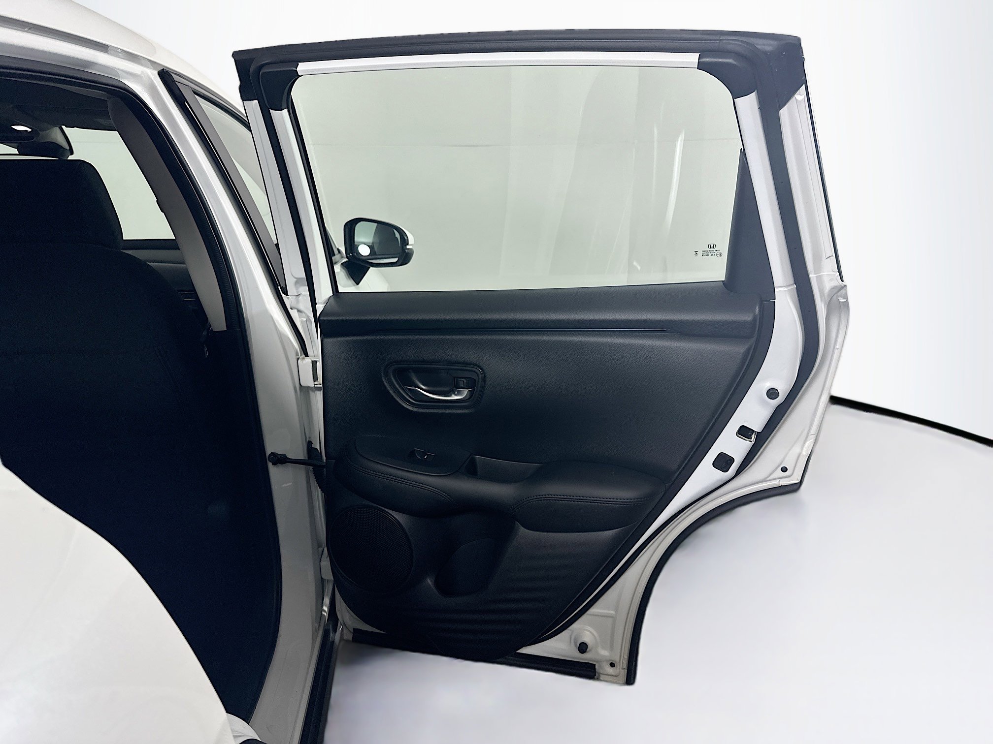 Used 2025 Honda HR-V LX image 28