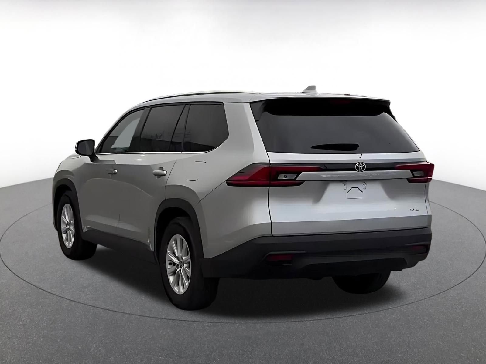 Used 2025 Toyota Grand Highlander FWD image 11