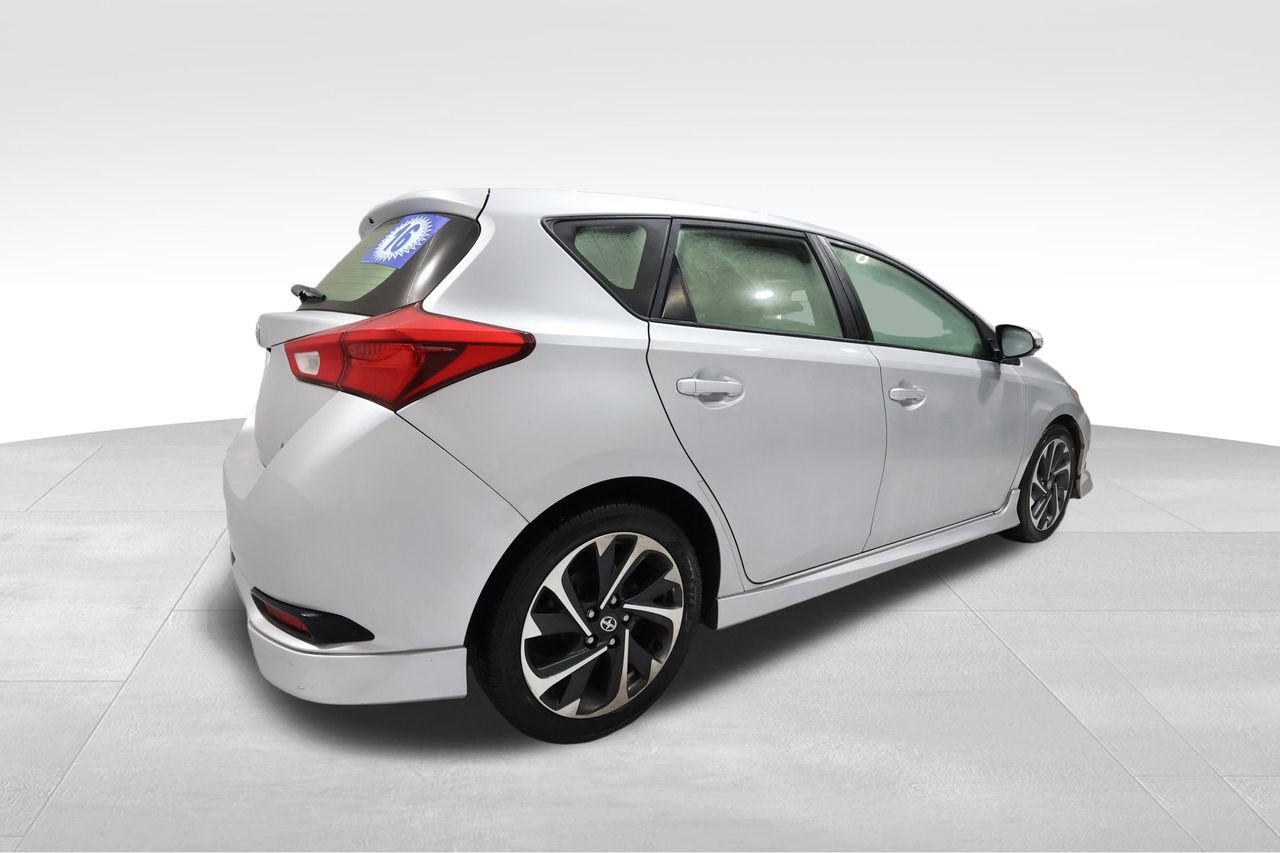 Used 2016 Scion iM image 3