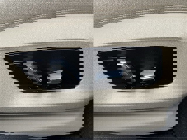 Used 2023 BMW 530e image 32