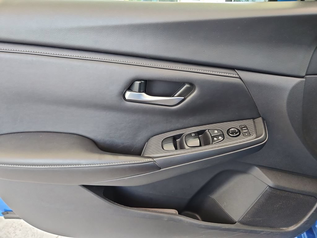 Used 2024 Nissan Sentra SV FWD image 24