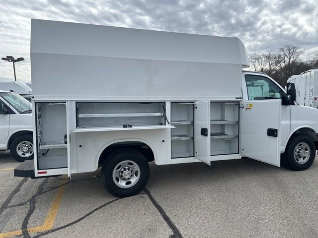 New 2025 Chevrolet Express 3500 w/ Power Convenience Package RWD image 8