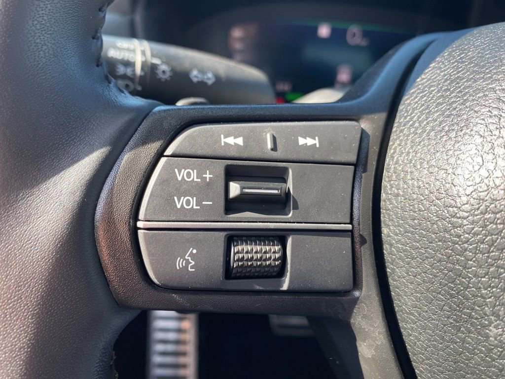 Used 2025 Honda Accord Sport image 24