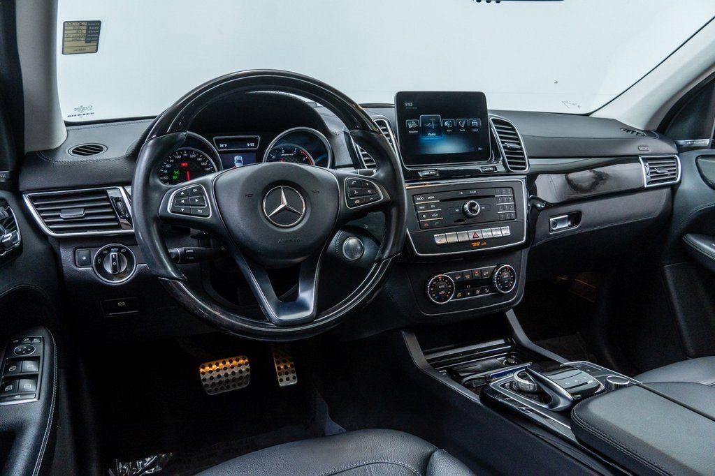 Used 2019 Mercedes-Benz GLE 43 AMG 4MATIC image 4