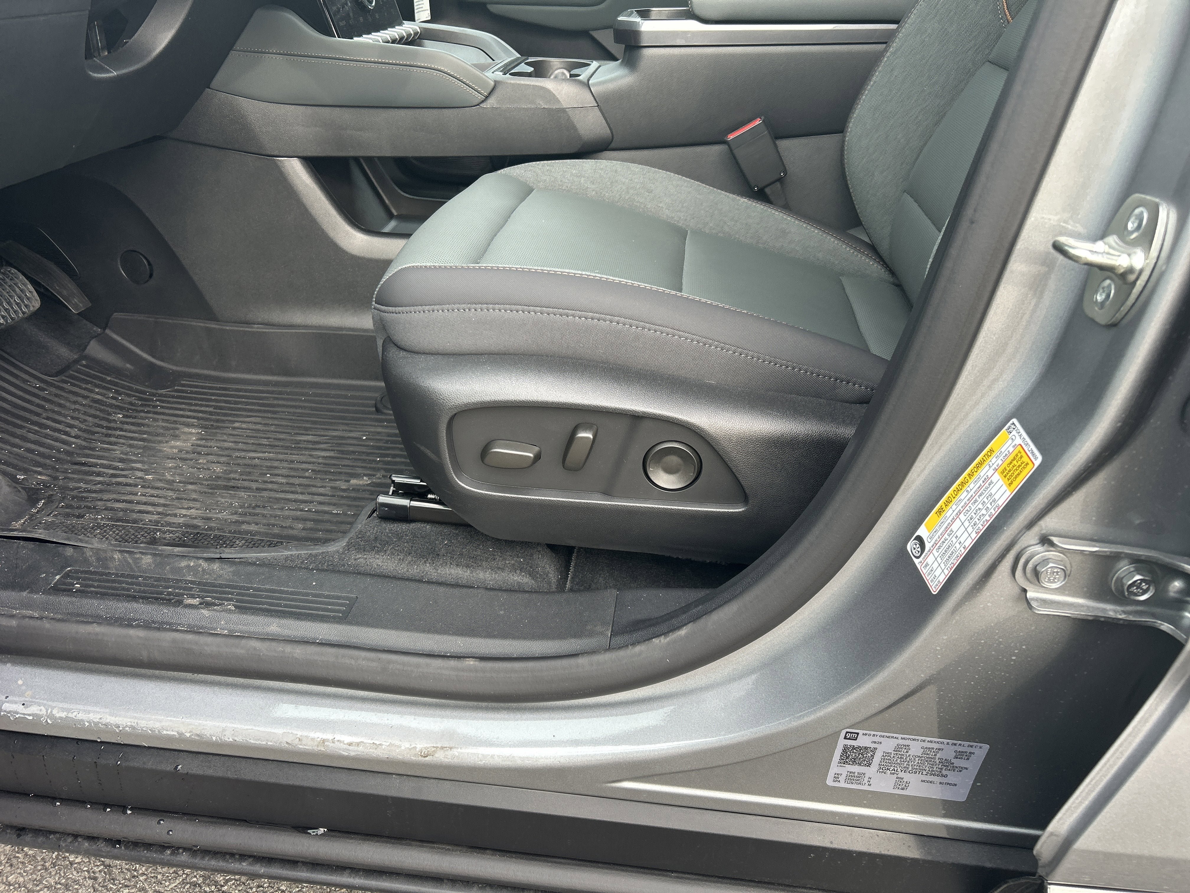 New 2026 GMC Terrain AT4 w/ Technology Package II image 19