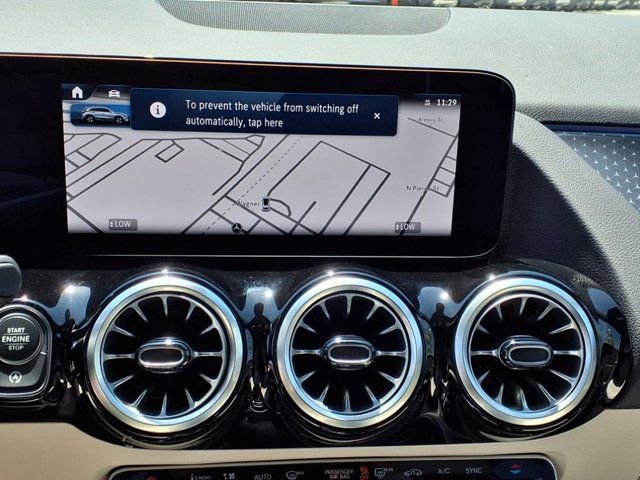 Used 2025 Mercedes-Benz GLA 250 image 14