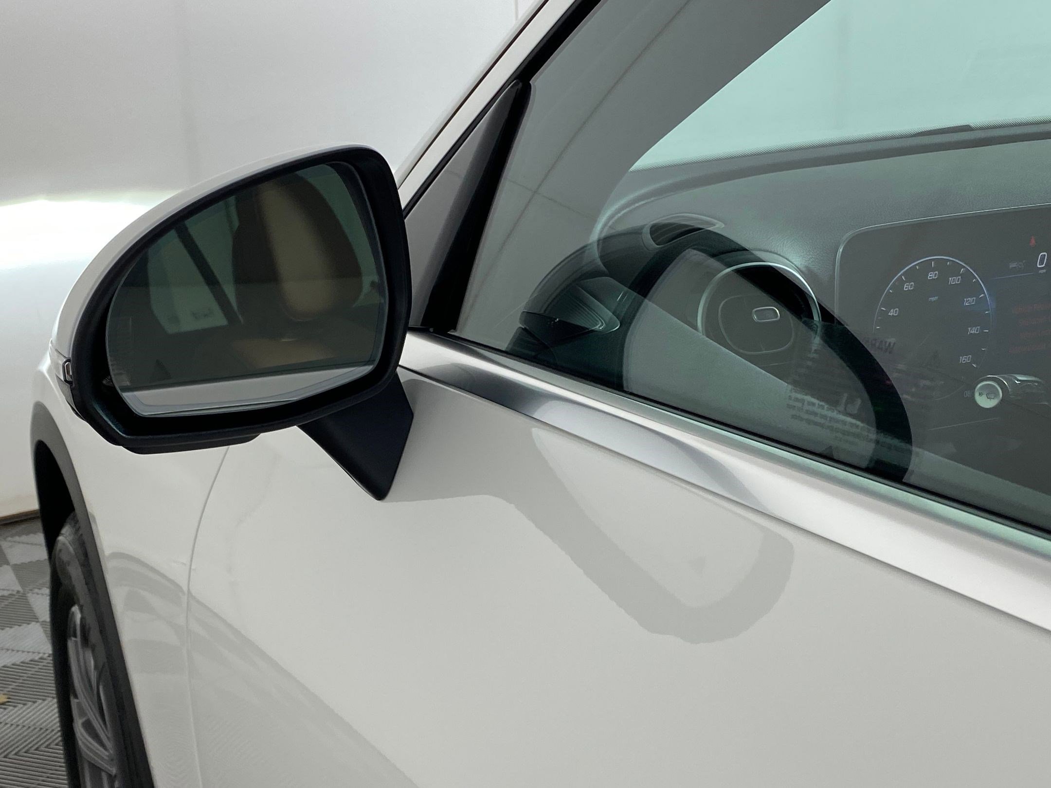 Used 2026 Mercedes-Benz GLC 300 4MATIC image 23