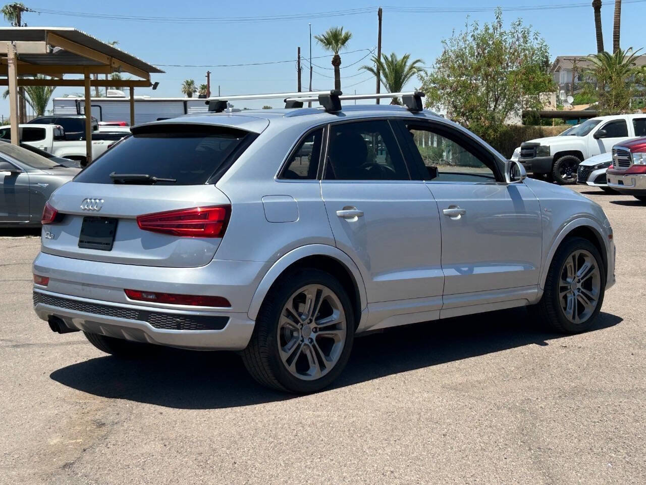 Used 2016 Audi Q3 2.0T Prestige w/ Prestige Package FWD image 3