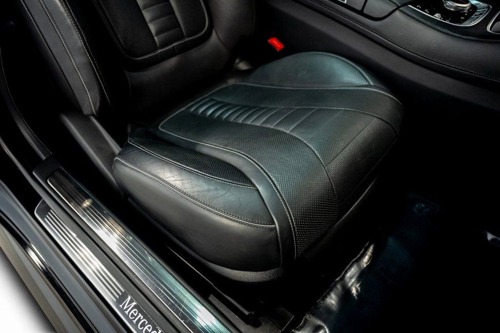 Used 2019 Mercedes-Benz S 560 4MATIC Coupe image 27