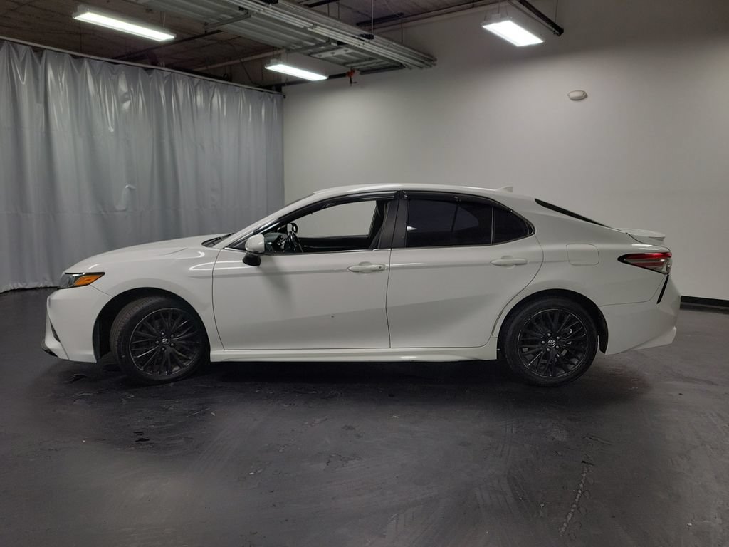 Used 2019 Toyota Camry SE FWD image 5