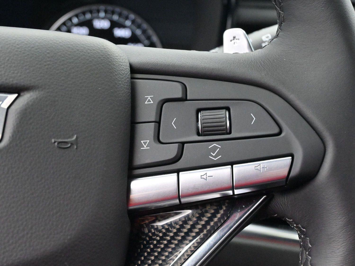 Certified 2025 Cadillac XT6 Sport w/ LPO, Floor Liner Package image 22