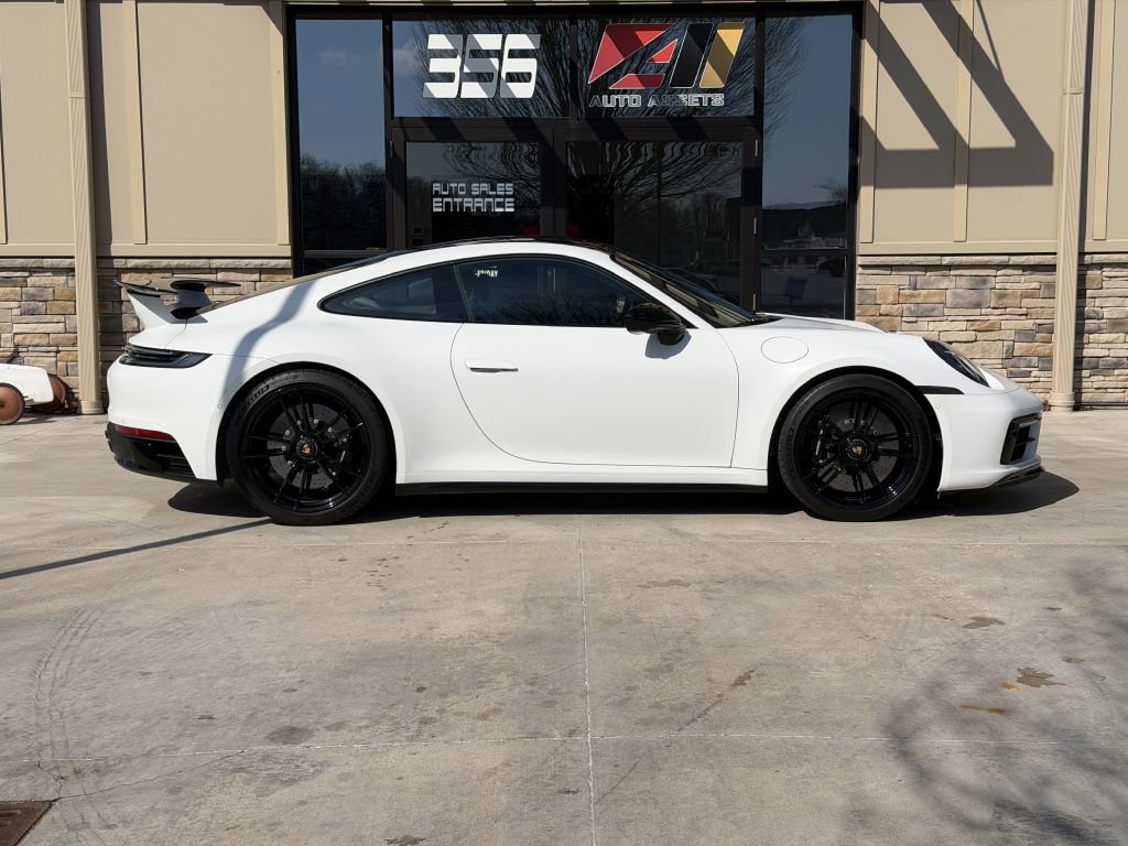 Used 2024 Porsche 911 Carrera 4 GTS image 2