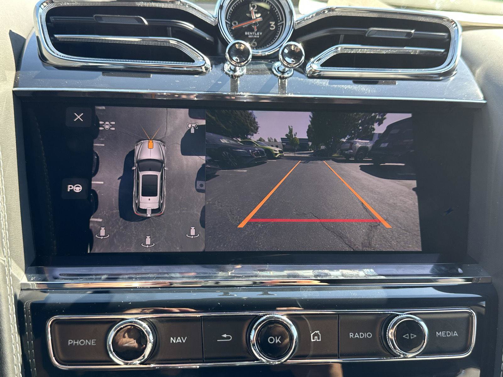 New 2027 Bentley Bentayga AWD/4WD image 37
