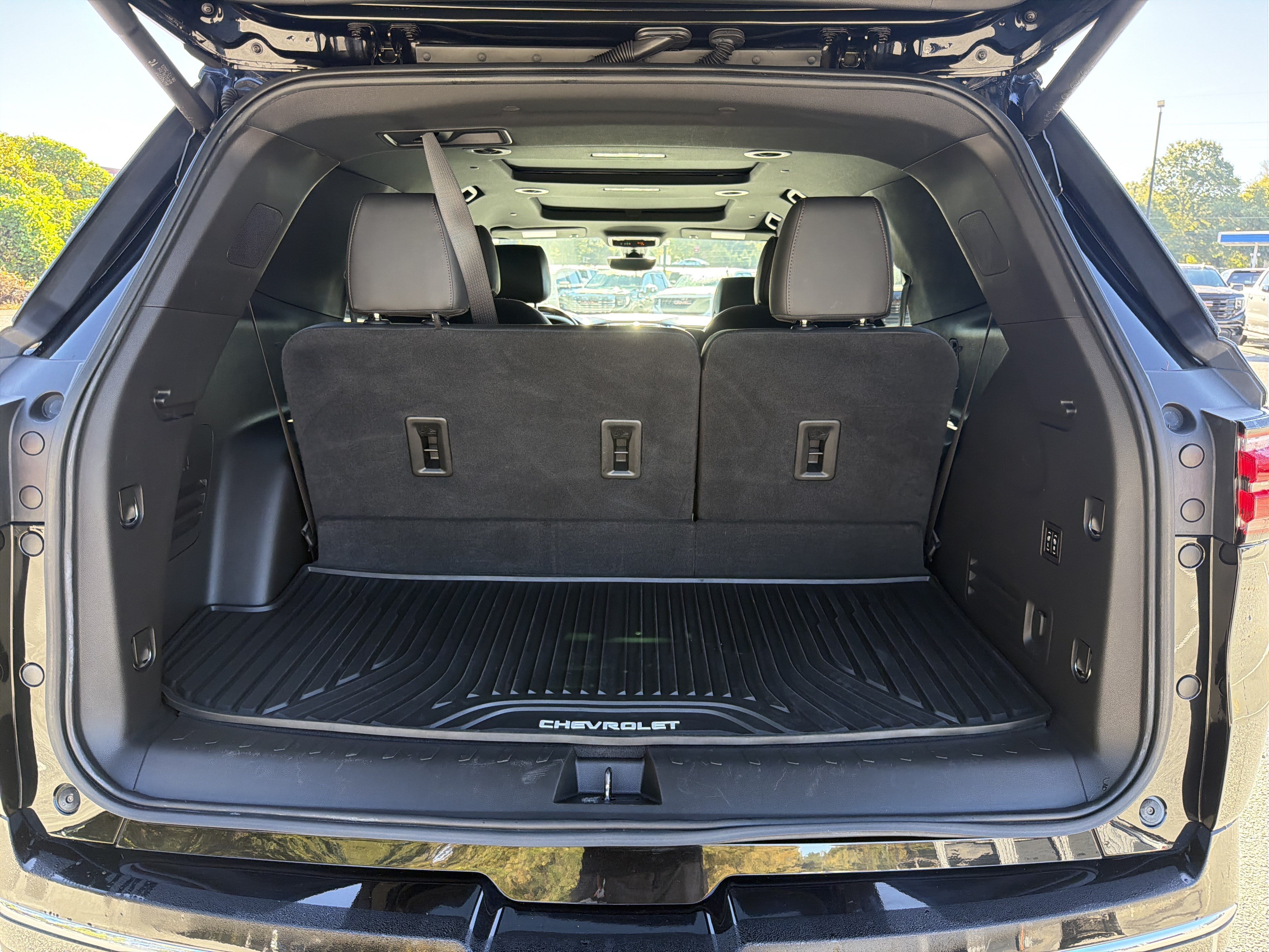 Used 2023 Chevrolet Traverse High Country AWD/4WD image 19