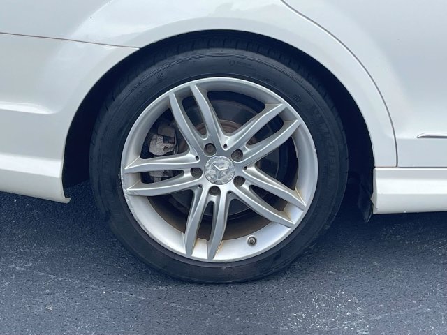 Used 2013 Mercedes-Benz C 300 4MATIC Sedan image 9