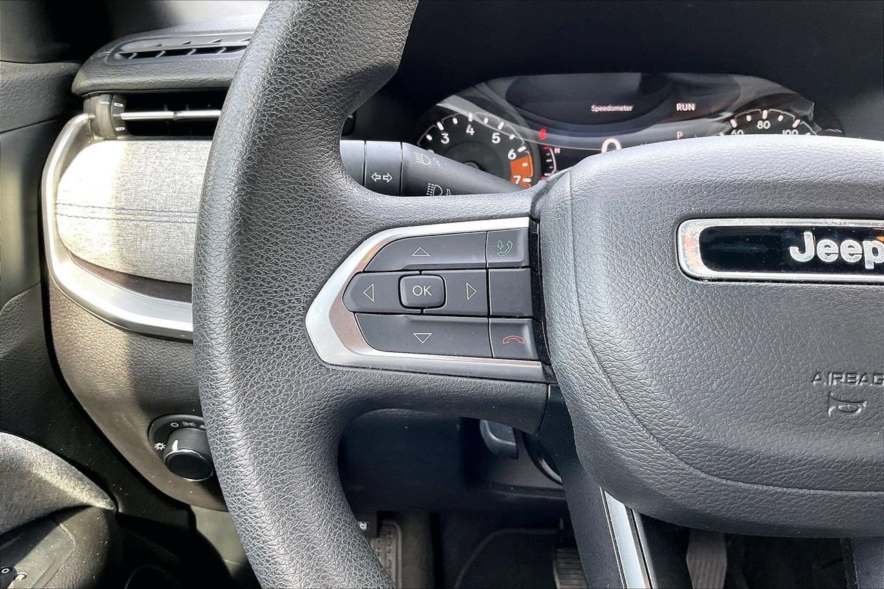 Used 2023 Jeep Compass Sport AWD/4WD image 29