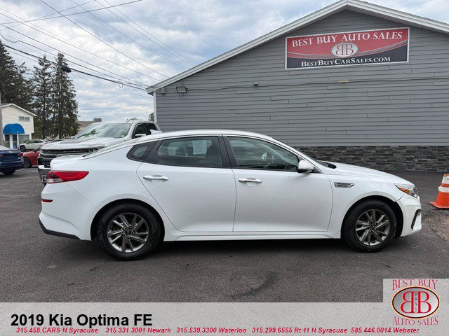Used 2019 Kia Optima LX FWD image 2