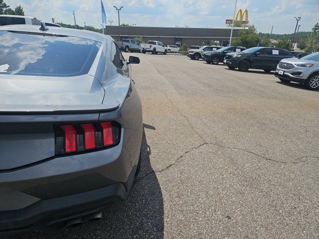Used 2024 Ford Mustang GT Premium RWD image 7