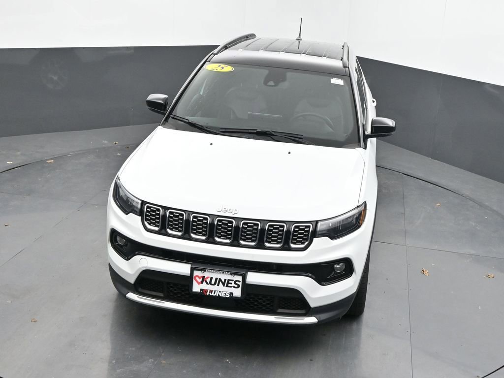 Used 2025 Jeep Compass Limited AWD/4WD image 40