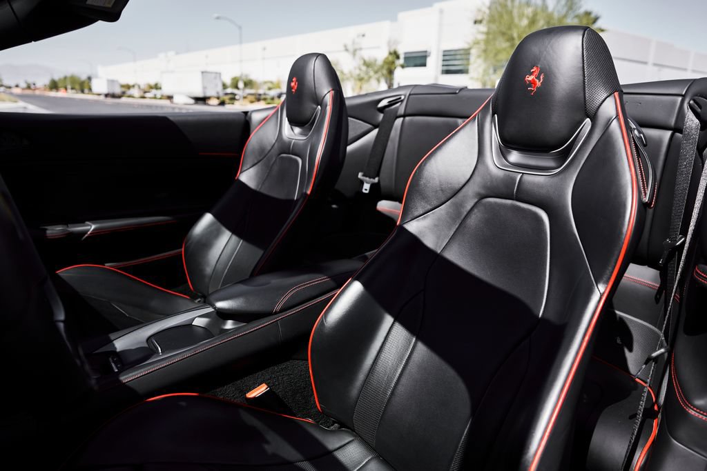 Used 2020 Ferrari Portofino RWD image 48