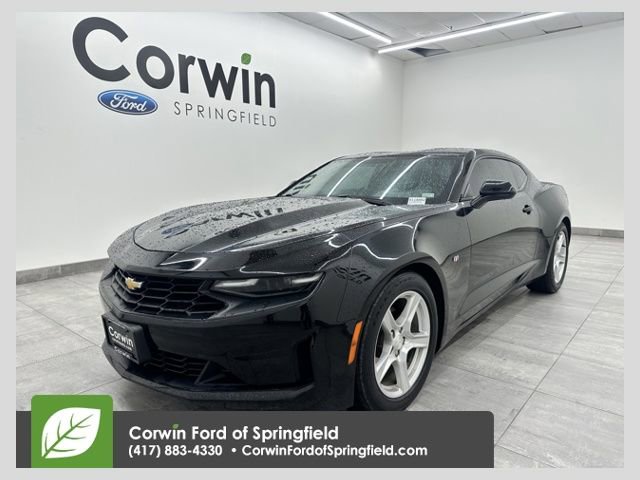Used 2022 Chevrolet Camaro LT image 1